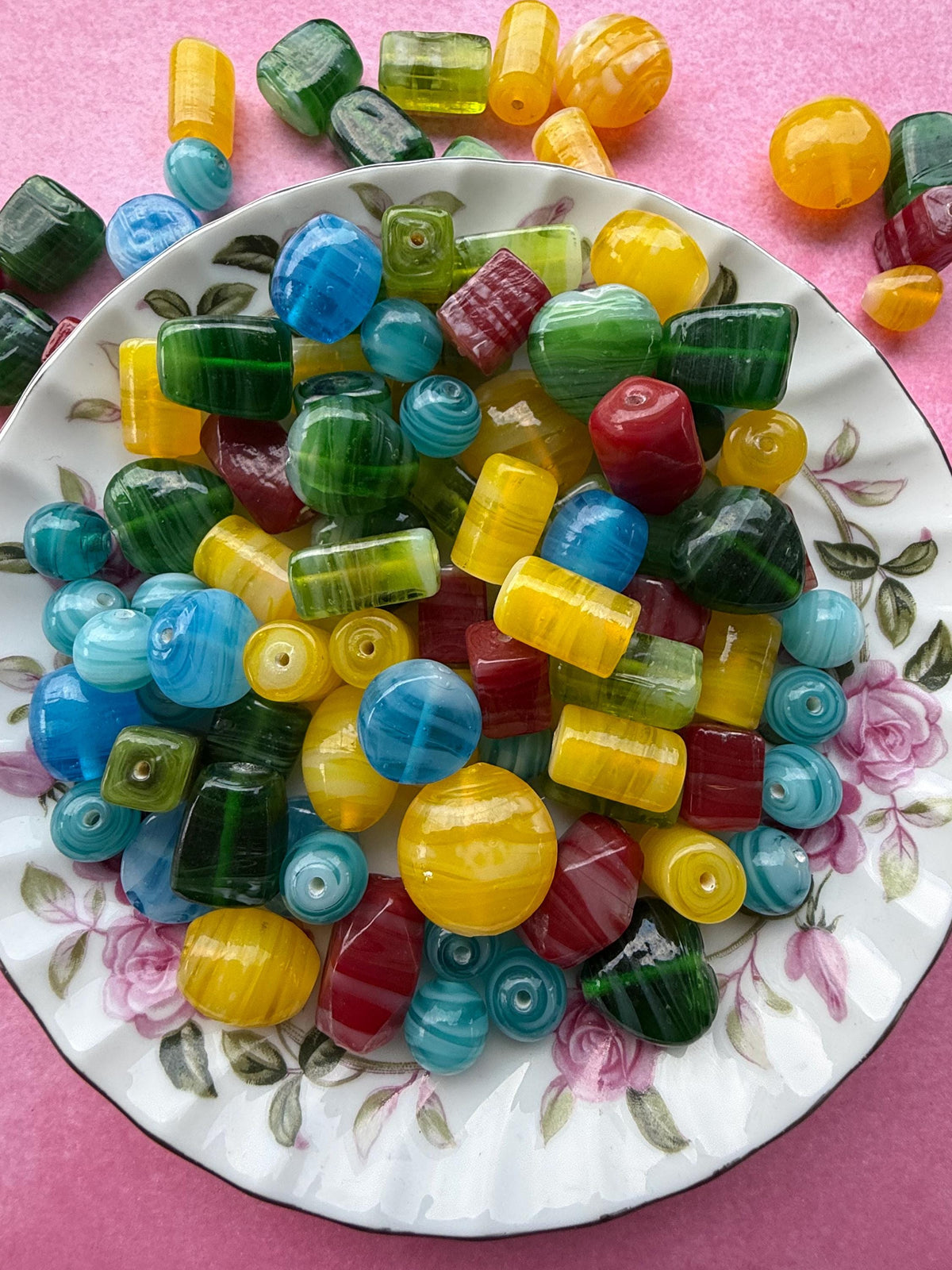 1/2 lb Merchant’s Mix |  Assorted Large Swirl Glass Beads | Mixed Glass Bead Assortment | 10-20mm