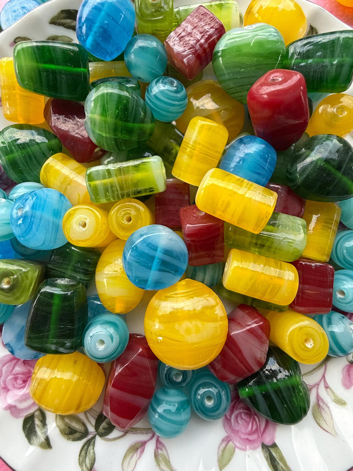 1/2 lb Merchant’s Mix |  Assorted Large Swirl Glass Beads | Mixed Glass Bead Assortment | 10-20mm