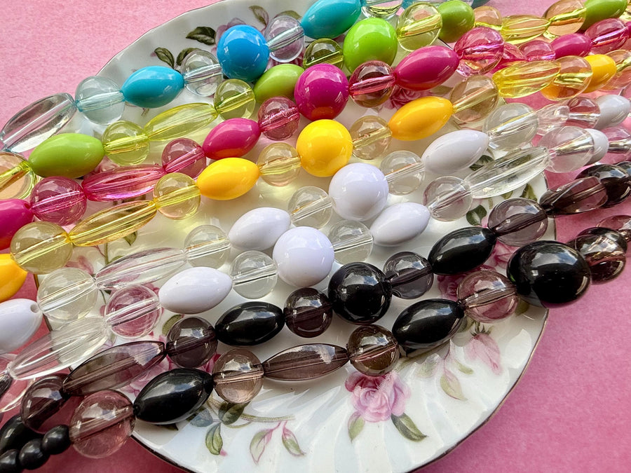 18” Vintage 1990s Acrylic Bead Strand | Retro Y2K Jewelry Making Beads | Chunky Mixed Shape Craft Supply | Choose Your Color