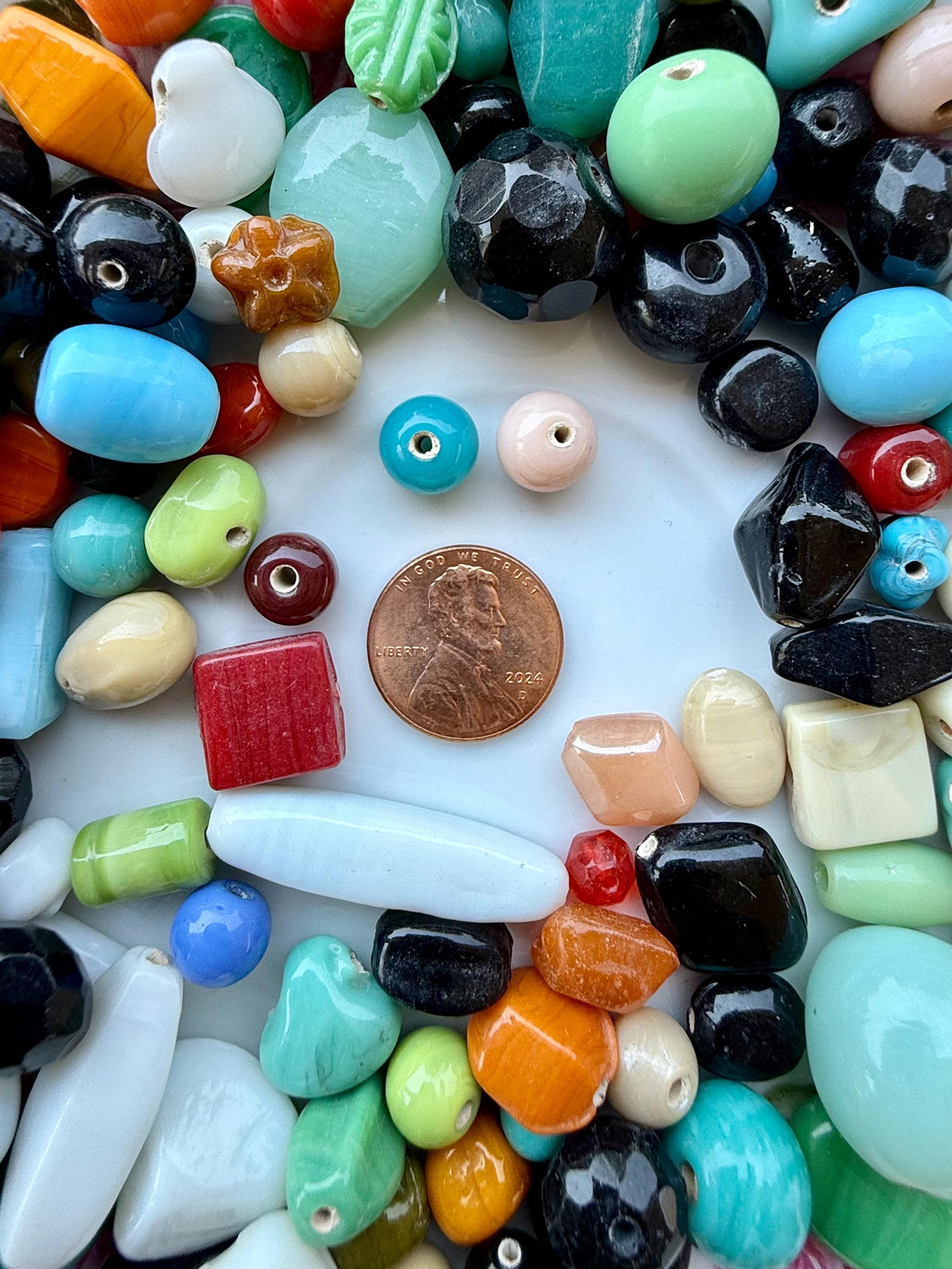 1/2 lb Glossy Treasure Mix Glass Beads - Assorted Random Glass Bead Mix – Bulk Beads for Jewelry Making