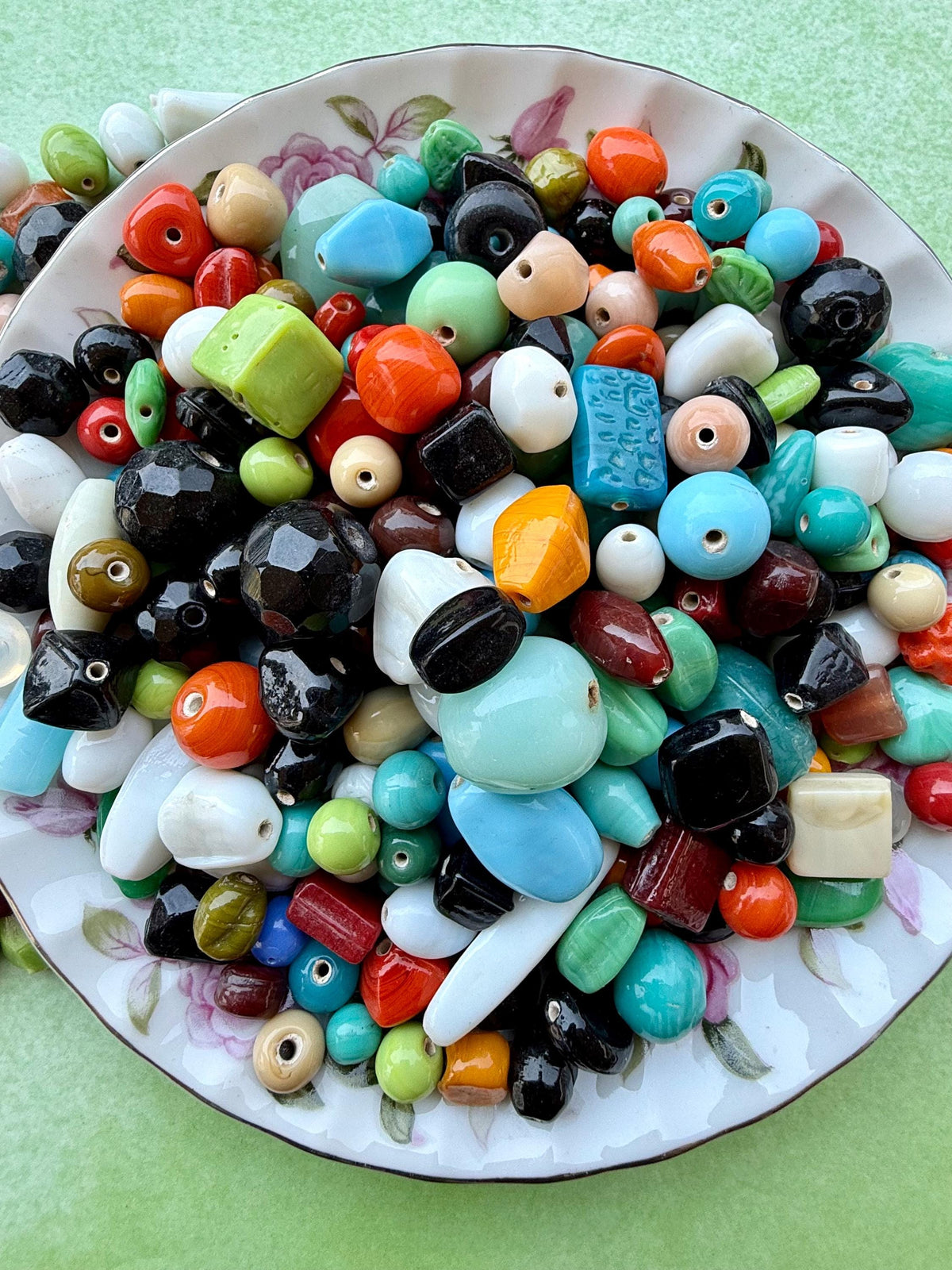 1/2 lb Glossy Treasure Mix Glass Beads - Assorted Random Glass Bead Mix – Bulk Beads for Jewelry Making