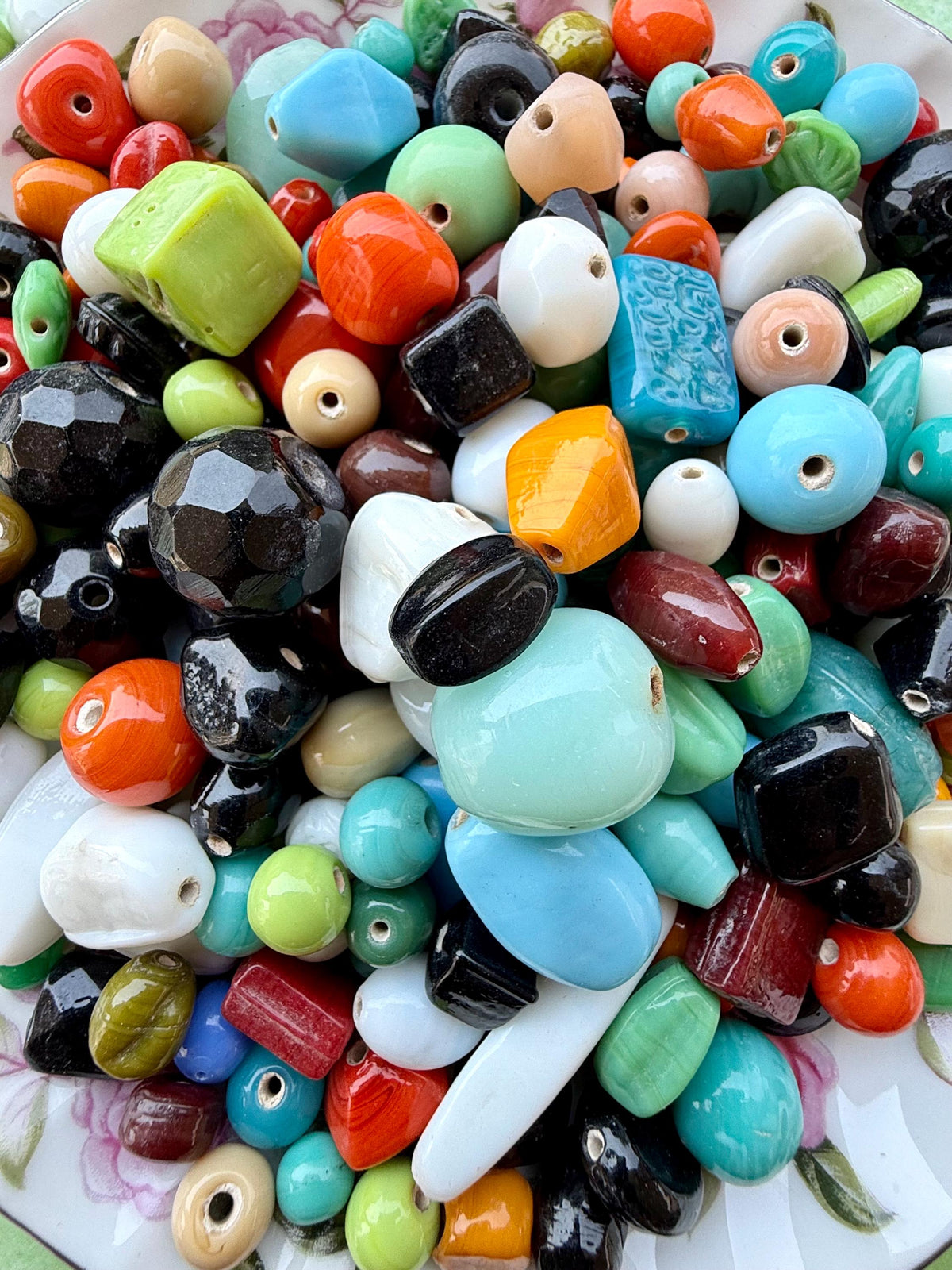 1/2 lb Glossy Treasure Mix Glass Beads - Assorted Random Glass Bead Mix – Bulk Beads for Jewelry Making
