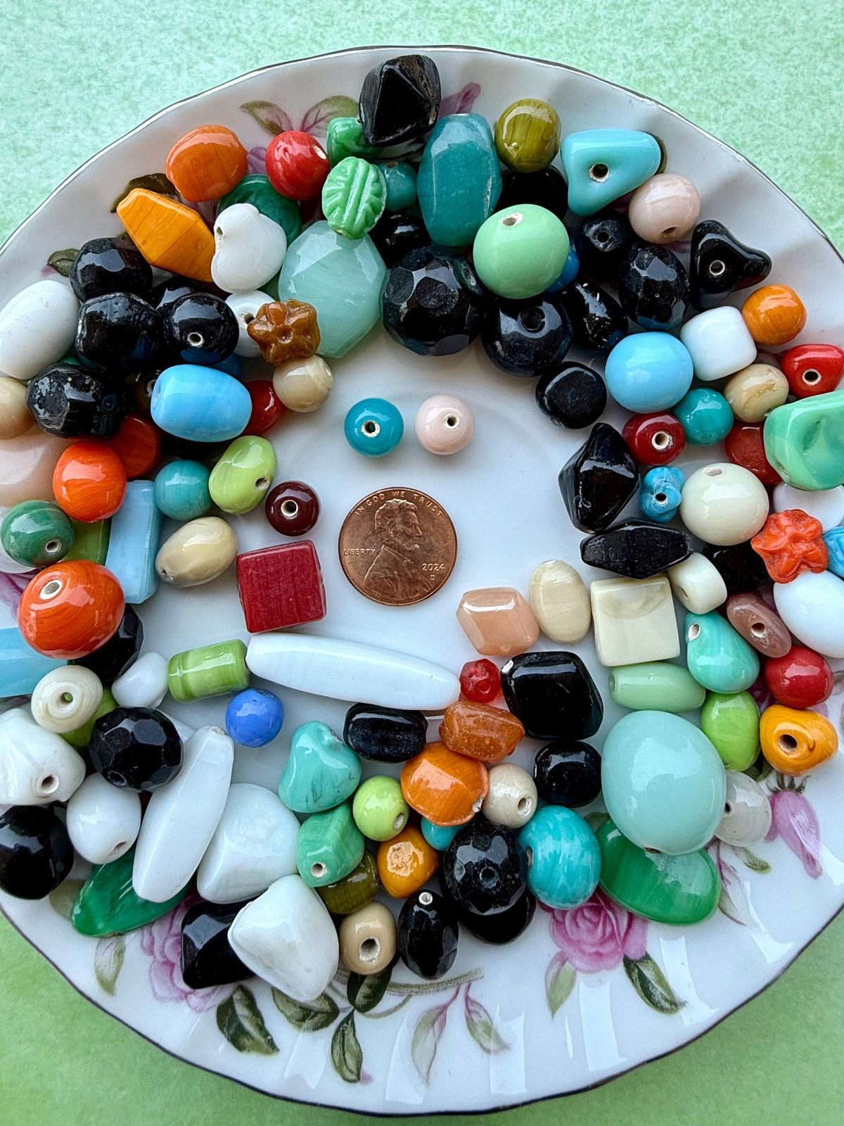 1/2 lb Glossy Treasure Mix Glass Beads - Assorted Random Glass Bead Mix – Bulk Beads for Jewelry Making