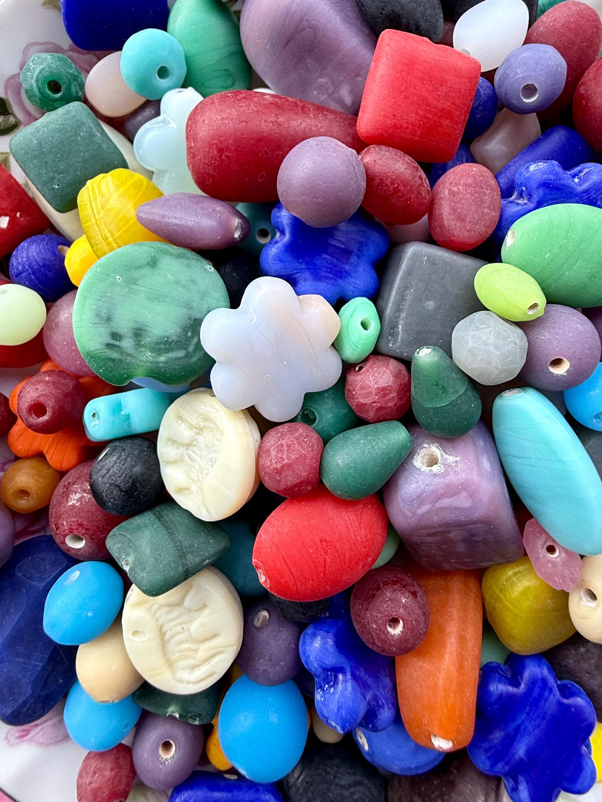 1/2 lb Vintage Rainbow Glass Beads - Assorted Random Glass Bead Mix – Bulk Beads for Jewelry Making