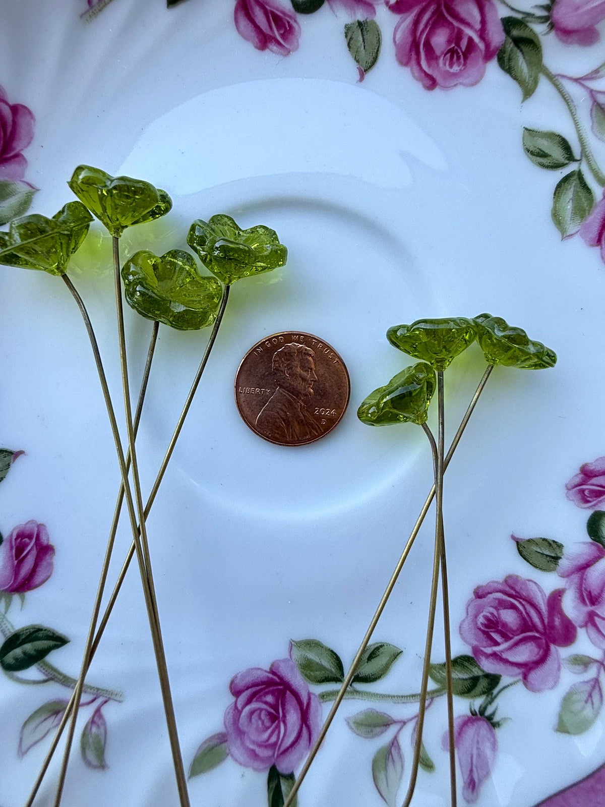 25 Solar Moss Glass Flower Headpins on Raw Brass Wire, Vintage-Inspired Floral Jewelry Findings, Wired Flowers for Crafts